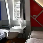 Hostel The White Tulip