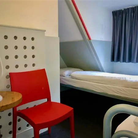 The White Tulip Hostal *