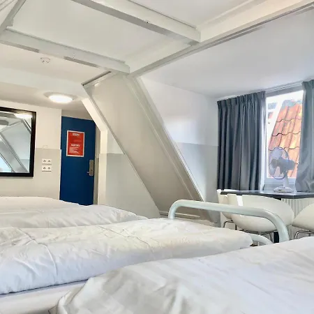 The White Tulip Hostal *
