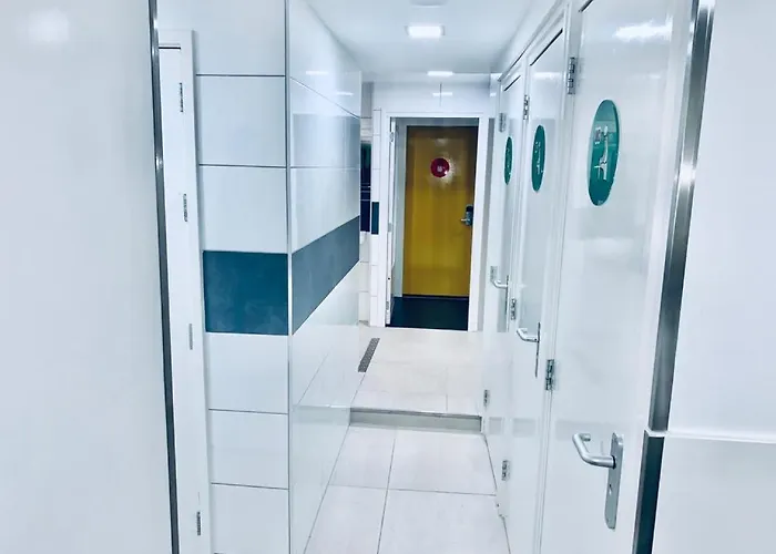 شباب ذا وايت توليب أمستردام